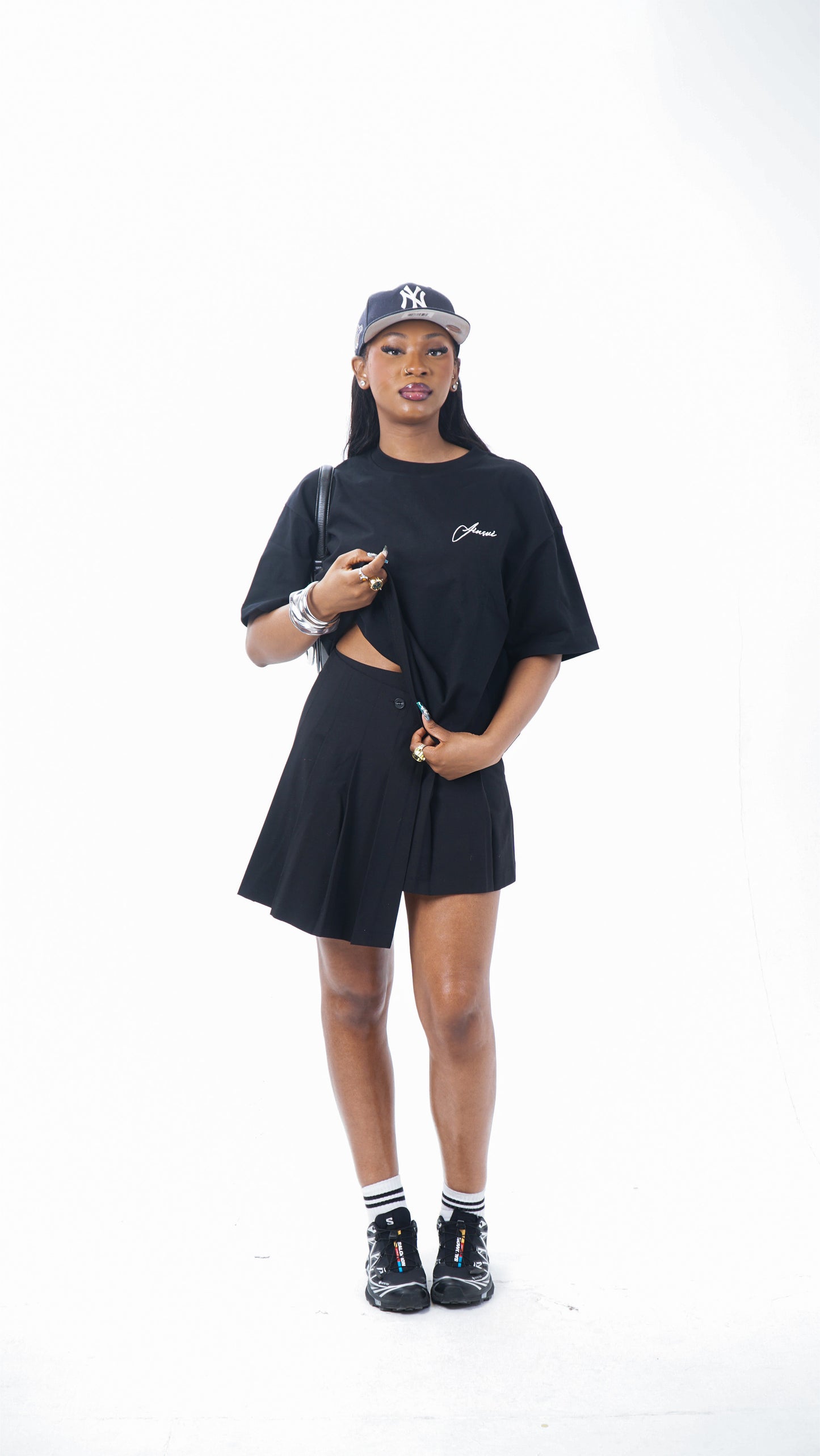 Basics Heavy Weight Tee - Black/White