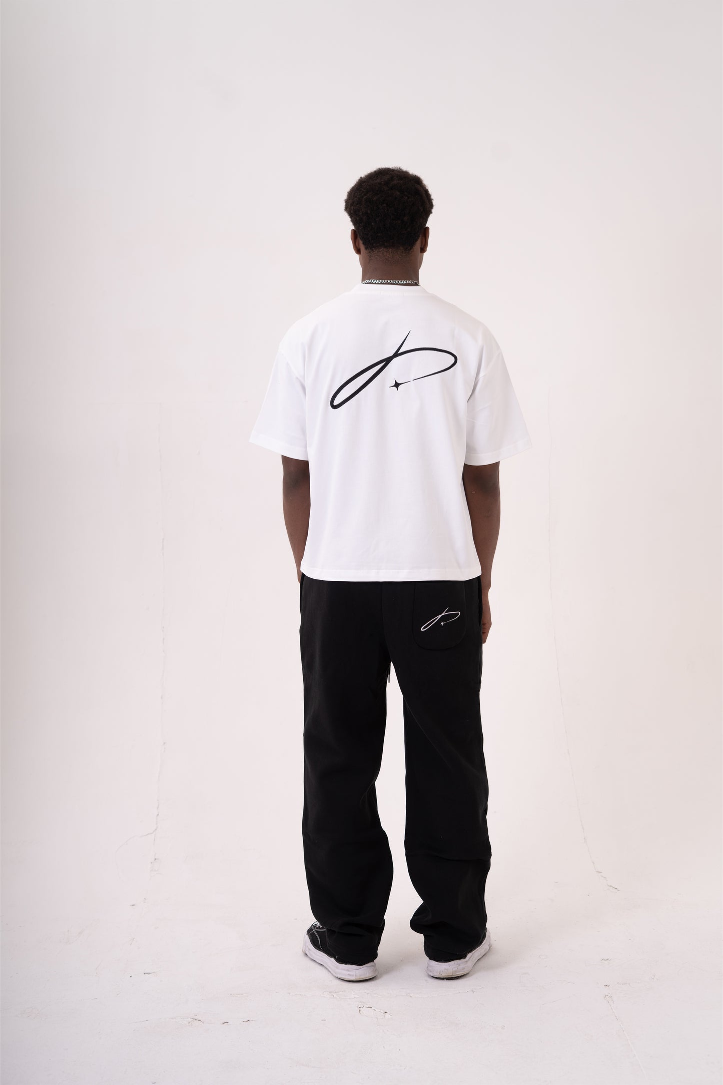 Basics Heavy Weight Tee - White/Black