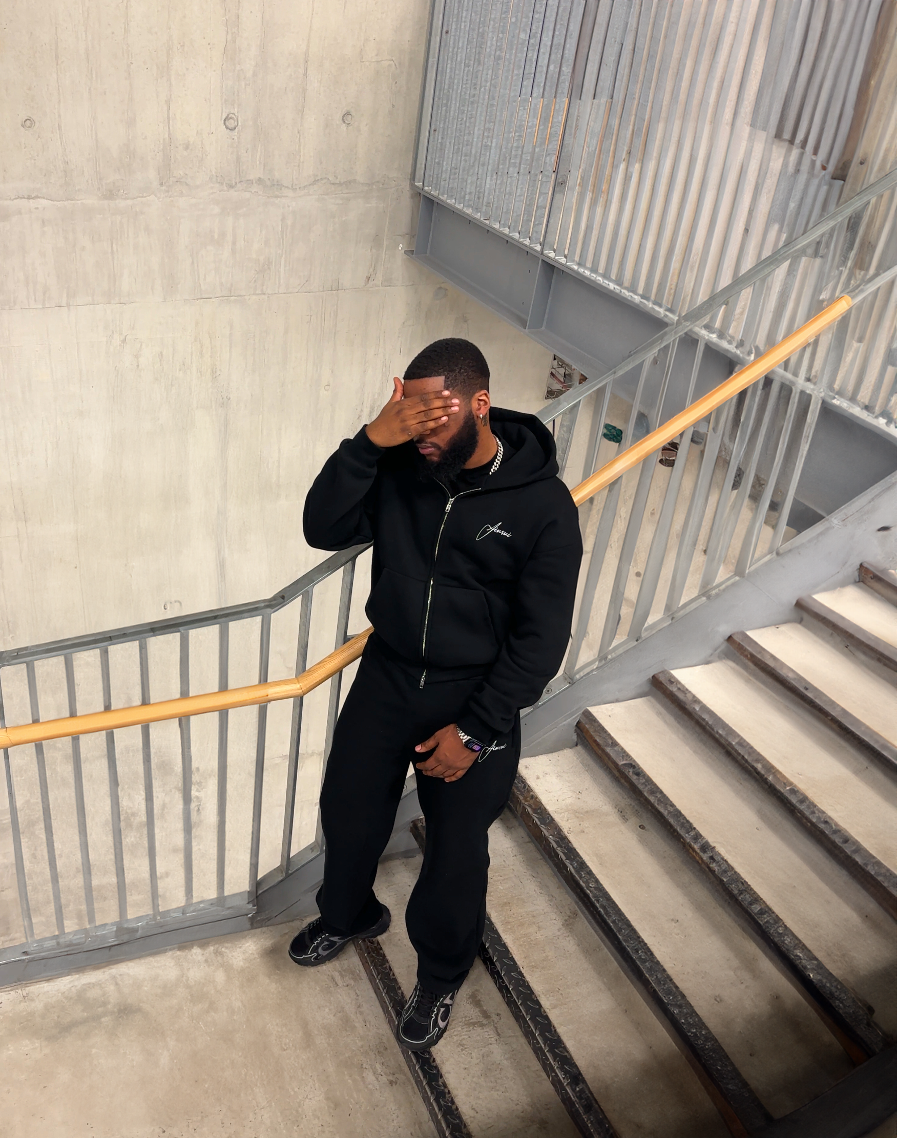 Noir Hood